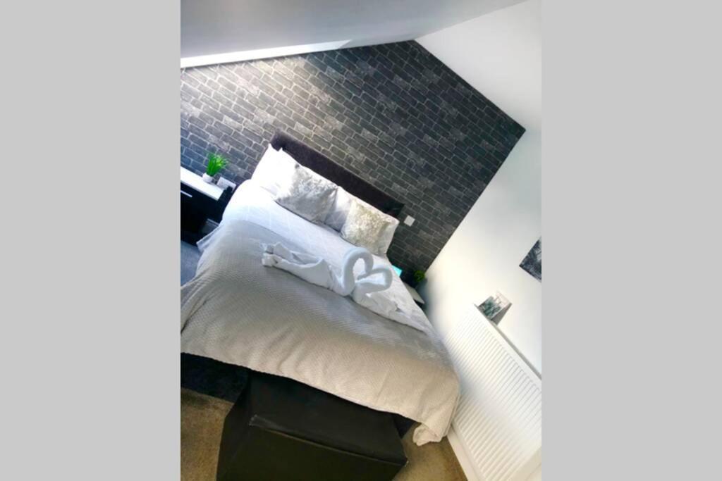 Alcantara- Modern Home With Hot Tub- Sleeps 10 Cromdale 외부 사진