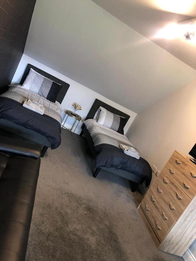 Alcantara- Modern Home With Hot Tub- Sleeps 10 Cromdale 외부 사진