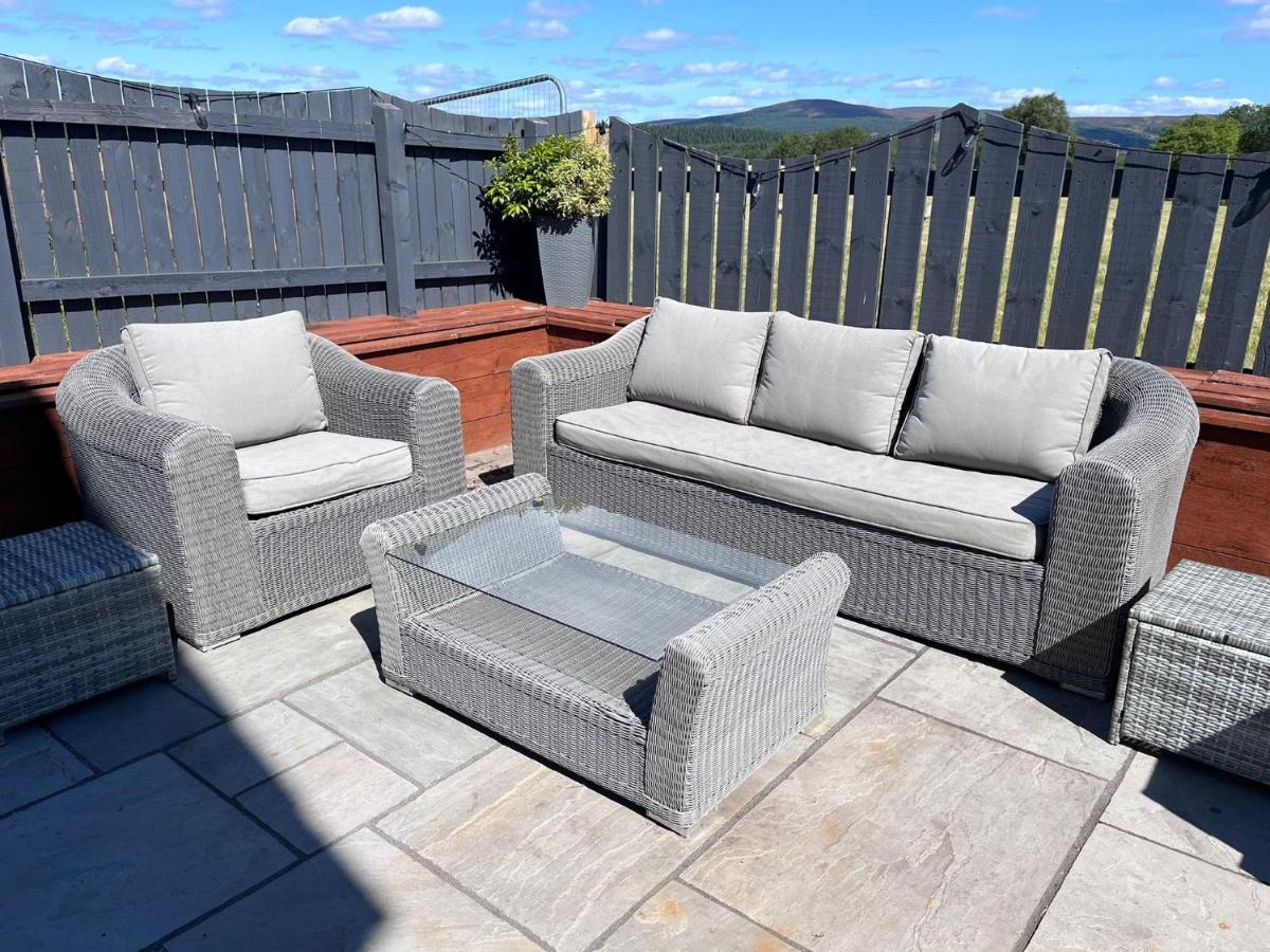 Alcantara- Modern Home With Hot Tub- Sleeps 10 Cromdale 외부 사진